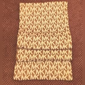 Michael Michael Kors Acrylic Logo Scarf